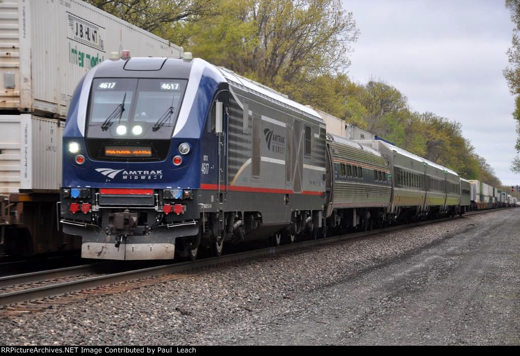 Eastbound "Wolverine" approaches the junction